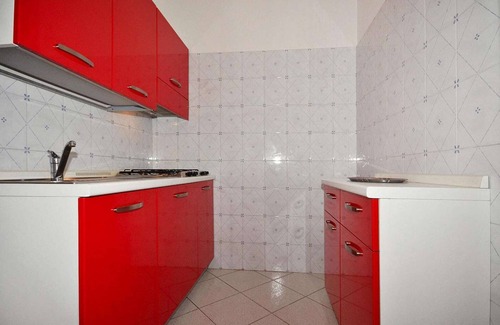 Lignano Sabbiadoro Apartment | Comfortable Apartment by the Café