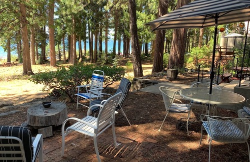 East Shore House | Comfortable Lakefront Home with Magnificent Views