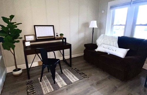 Warren House | Comfortable Lower Level Apartment