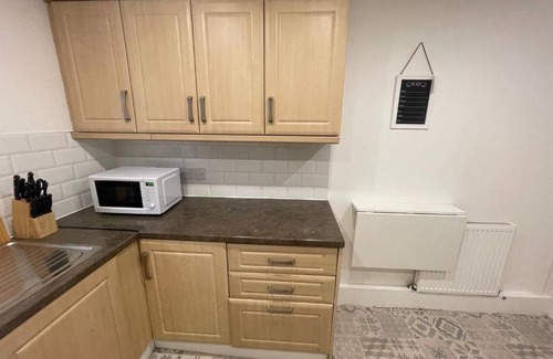 Liverpool House | Comfortable Midtown Retreat