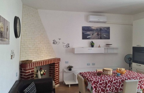 Ploaghe House | Comfortable modern facility. Suitable for couples and families.