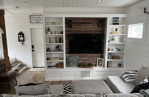 McKinleyville House | Comfortable new home 1 mile from beach w/hot tub & 40 Amp Juice Box EV Charger!
