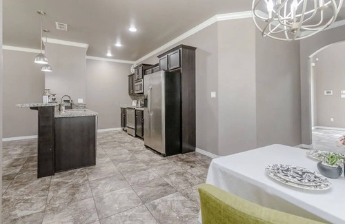 Odessa House | Comfortable Odessa Stay - 3BR, Garage, W/D, Quiet and Convenient
