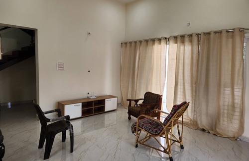 Wilson Garden House | Comfortable "Om Yoga" Homestay Villa and nature getaway