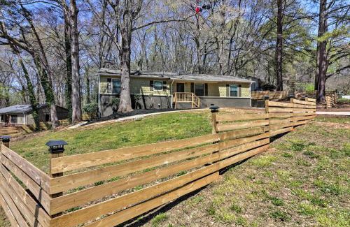 Church Street House | Comfortable Ranch Home - 5 Mi to Downtown Atlanta!