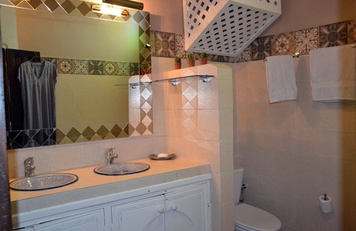 Bab al-Bahr House | Comfortable riad, near train station and airport and beaches