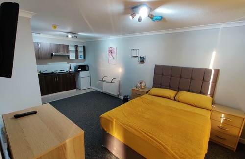 Ashford Apartment | Comfortable Studio/ Self-contained apartment in Ashford