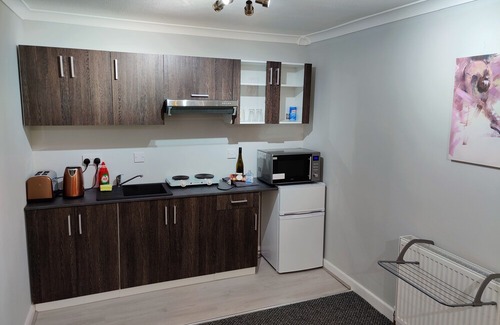 Ashford Apartment | Comfortable Studio/ Self-contained apartment in Ashford