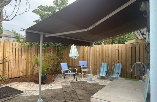 South Corals Apartment | Comfortable studio near Las Olas Beach and Lauderdale by the Sea Beach