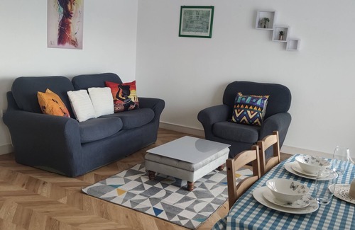 Colchester Apartment | Comfortable stunning 2-Bed Apartment in Colchester