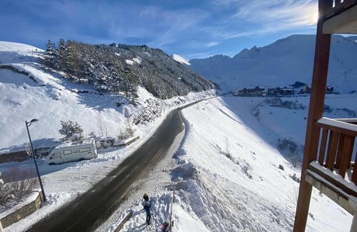 Peyragudes Apartment | Comfortable T3 for 8 with balcony in Peyragudes, ski-in access, free shuttle