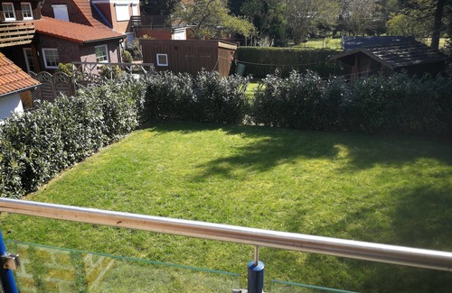 Burg auf Fehmarn Apartment | Comfortable vacation home Nini with balcony, garden and modern furnishings