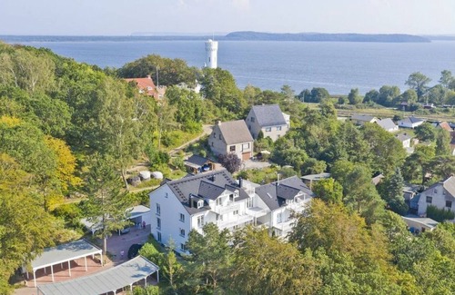 Lietzow Apartment | Comfortable vacation apartment with balcony, sauna and Bodden view
