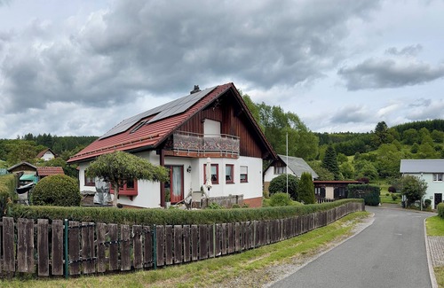 Gethles Condo | Comfortable vacation apartment with a view of the Thüringen forest