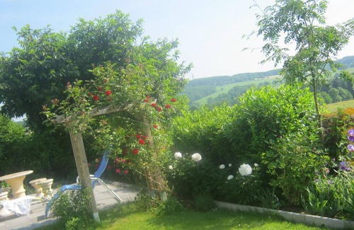 Gerlinghausen Apartment | Comfortable vacation home in the Bergisch region, near Cologne/Bonn on the Rhine and the Siegtal valley