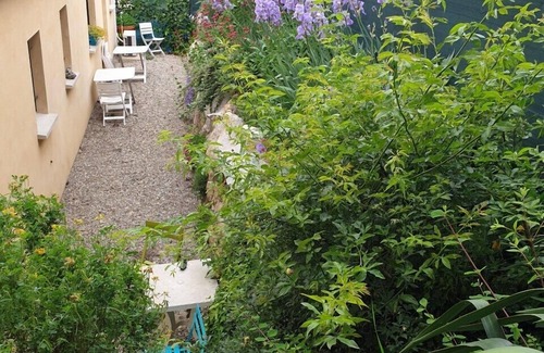 Entrechaux Villa | Comfortable villa, 300 m from shops, 5 kms from Vaison la romaine