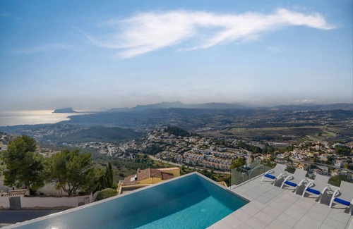 Cumbre del Sol Villa | Comfortable villa in Benitachell, Costa Blanca, Spain with heated pool for 8 persons