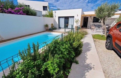 Bages Villa | Comfortable villa with private pool in quiet, secure residence