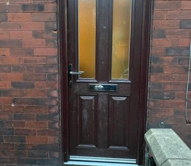 Bolton Apartment | Comfortably furnished 2 bedroom home in Bolton