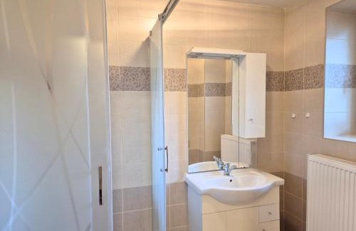 Lipence Apartment | Comfortsuits Praha