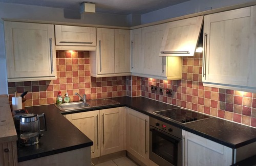 Grangetown Apartment | Comfy 1 Bed Cardiff Bay Flat With Water Views- WiFi, Millenium Stadium Rugby