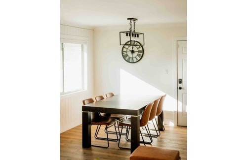 Carmichael House | Comfy 1 Bedroom House in Quiet Neighbrhd