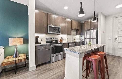Montopolis Apartment | Comfy 1BR luxe suite close to Downtown w/fast WiFi