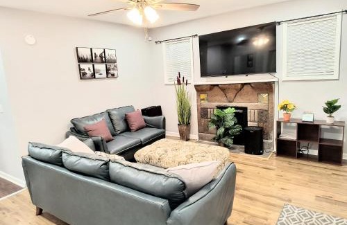 Greensboro House | Comfy 3BD-2BA Near Colleges,Tanger, Coliseum
