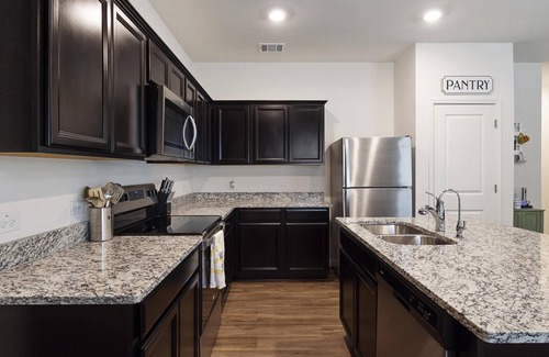 Jarrell House | Comfy 3BR Home in Jarrell