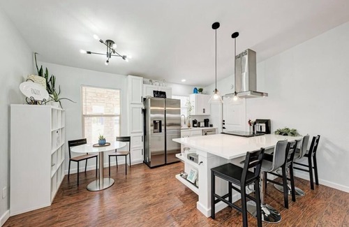 McNeil House | Comfy 3BR Home near Lakeline & Dell Children's