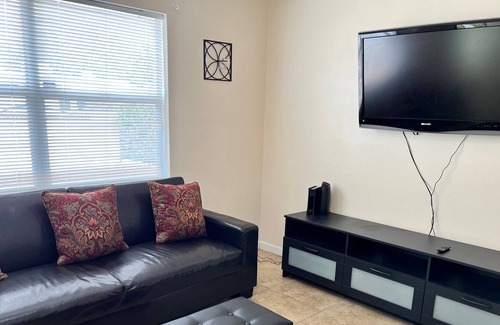 Orlando House | Comfy and convenient Two-bedroom home in Orlando