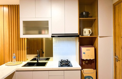 Duren Sawit Apartment | Comfy and Modern Look 1BR LRT City Jatibening Apartment