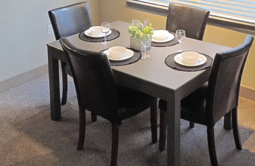 Grogan's Mill Apartment | Comfy Cozy in The Woodlands near Cynthia Woods Mitchell Pavilion and Med Centers