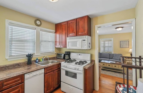 Point Pleasant Beach House | Comfy & Cozy - 3BR House - 1 Block to the Boardwalk