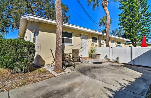 Downtown Dunedin House | Comfy Dunedin Escape 1 Block to Main Street!