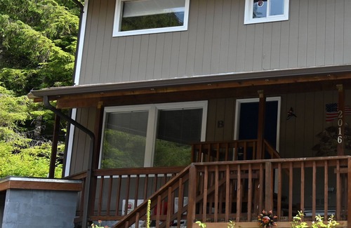 Sitka House | Comfy Duplex unit B great for families and small groups, sleeps up to 7