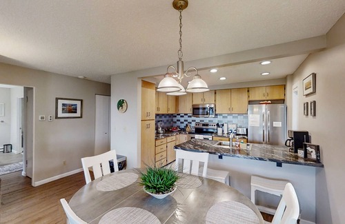 Maple City Condo | Comfy Glen Arbor condo with stunning Lake Michigan views, deck, & fireplace