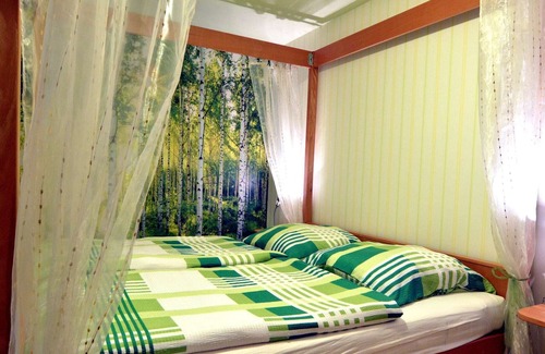 Burg-Reuland House | Comfy Holiday Home in Burg Reuland with Sauna, Terrace, BBQ