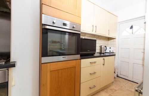 Offerton Apartment | Comfy Private Room near MCR Centre