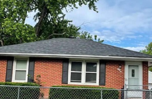 Lincoln House | Comfy stay, safe neighborhood, great location