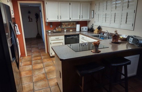Golden Hills House | Comfy with a touch of old west decor-surrounded by Arizona Golf Resort