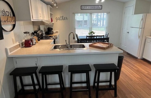 Hemphill House | Commander's Cove Lakeview House on Toledo Bend