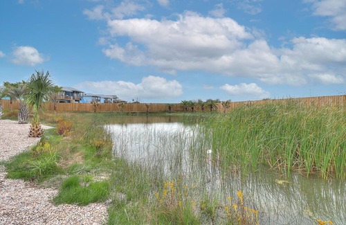 Port Aransas RV Rental | Community Pool, In Town, Dog Park, Fishing, Wifi, Laundry Room, Walking Paths