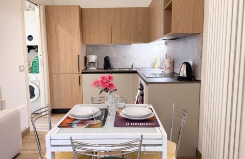 Como Apartment | Como Borghi Two-room apartment near old town with AC