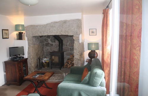 Treen Cottage | Compact traditional cottage - Coastal Village of Treen