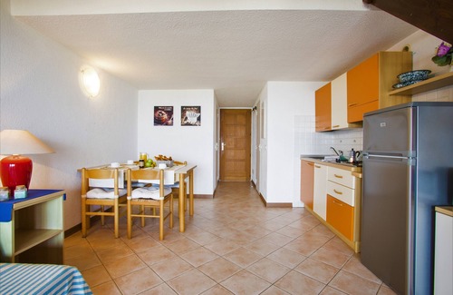 Ghisonaccia Apartment | Compl. Res. Sea race - Two rooms/4 persons - Deux pièces/4 personnes