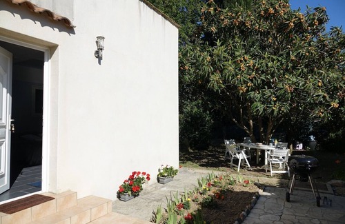 Grabels Apartment | COMPLETE ACCOMMODATION with GARDEN LIVING ROOM and PARKING Free