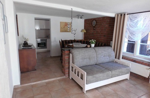 Altefaehr House | Complete ground floor of the two-family house in the youngest Rügenseebad, in Altefähr