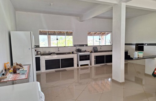 Extrema Cottage | Complete house with two barbecue grills, swimming pool, kiosk, fishing spot on site.