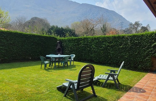 La Portilla Cottage | Complete red apartment in Llanes